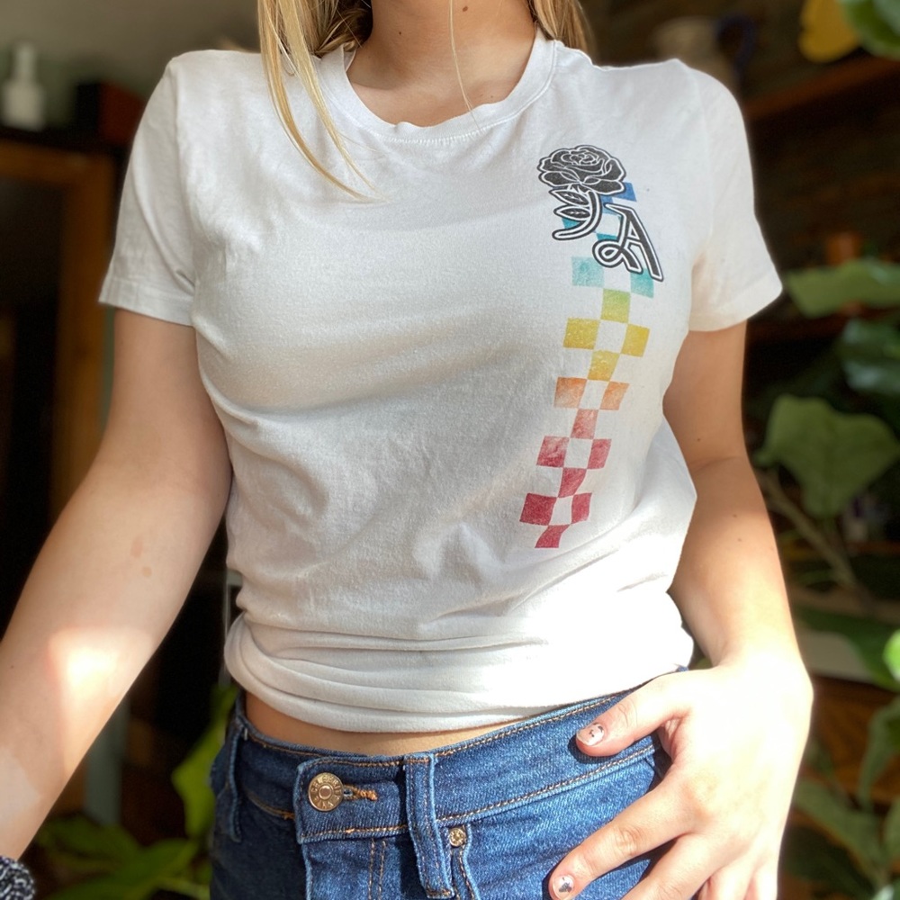 White Aeropostale tee shirt
